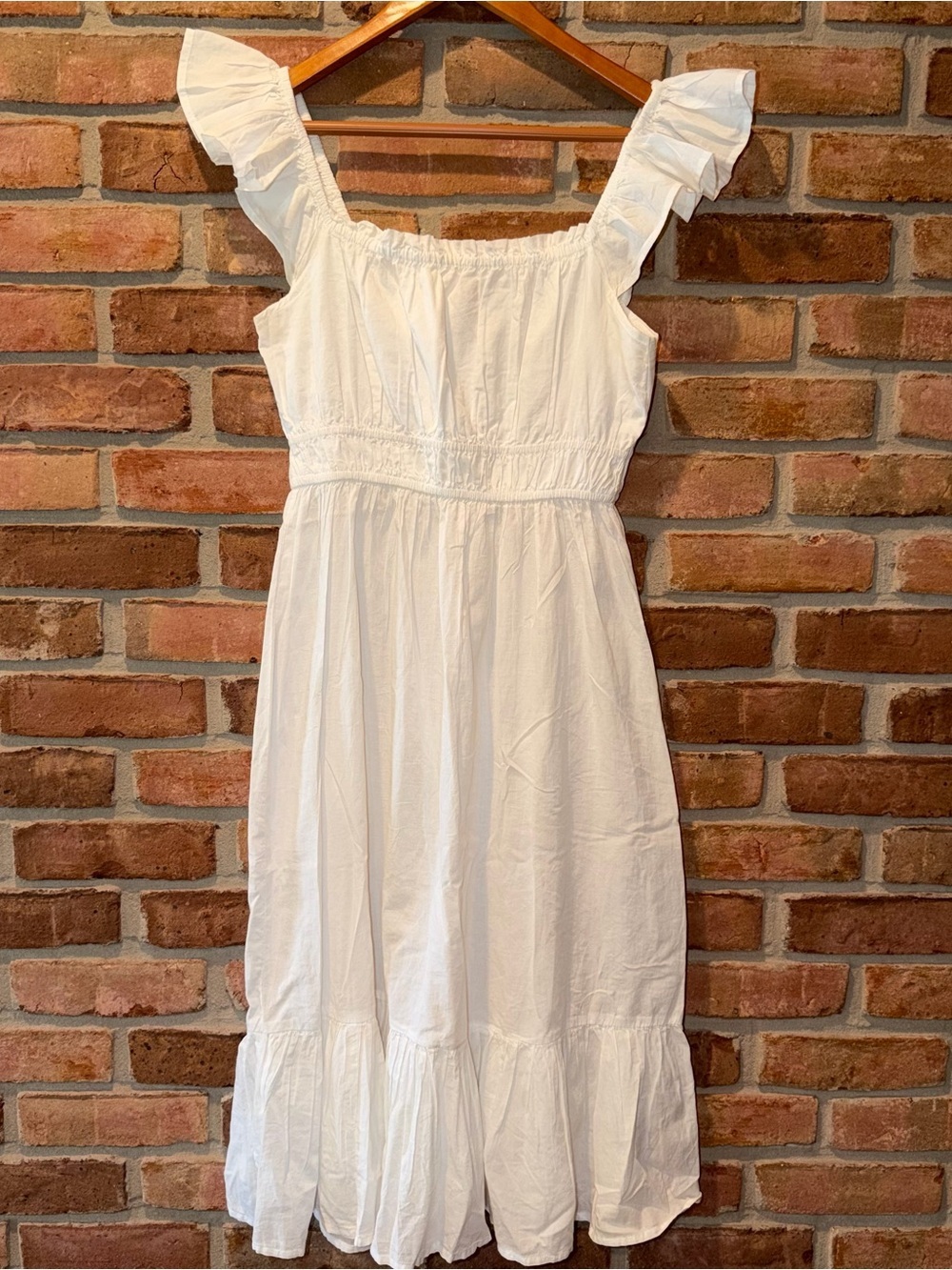 Dizzy Lizzy White Sundress – Size Medium